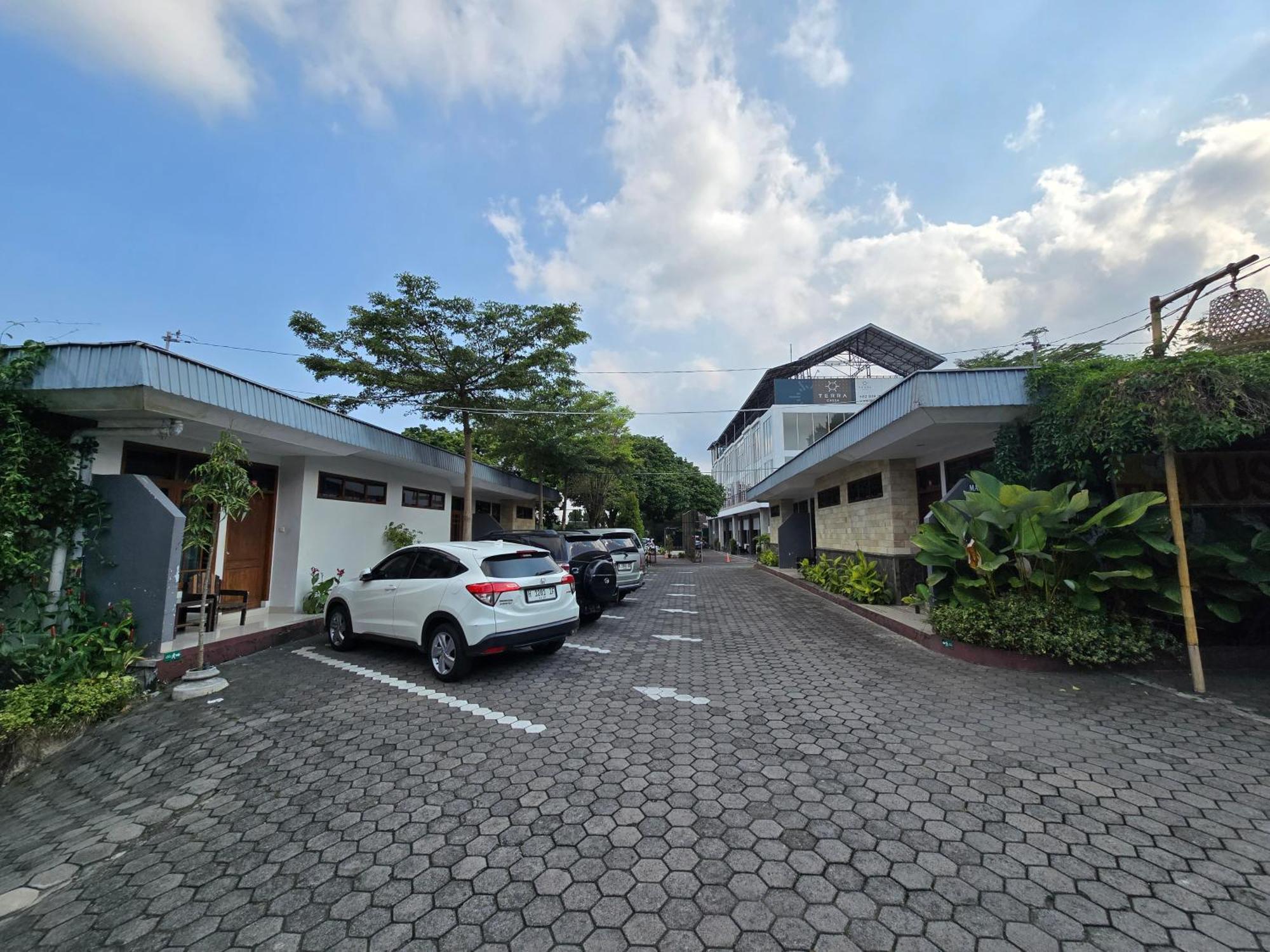 Kusma Hotel Bandungan Семаранг Екстериор снимка