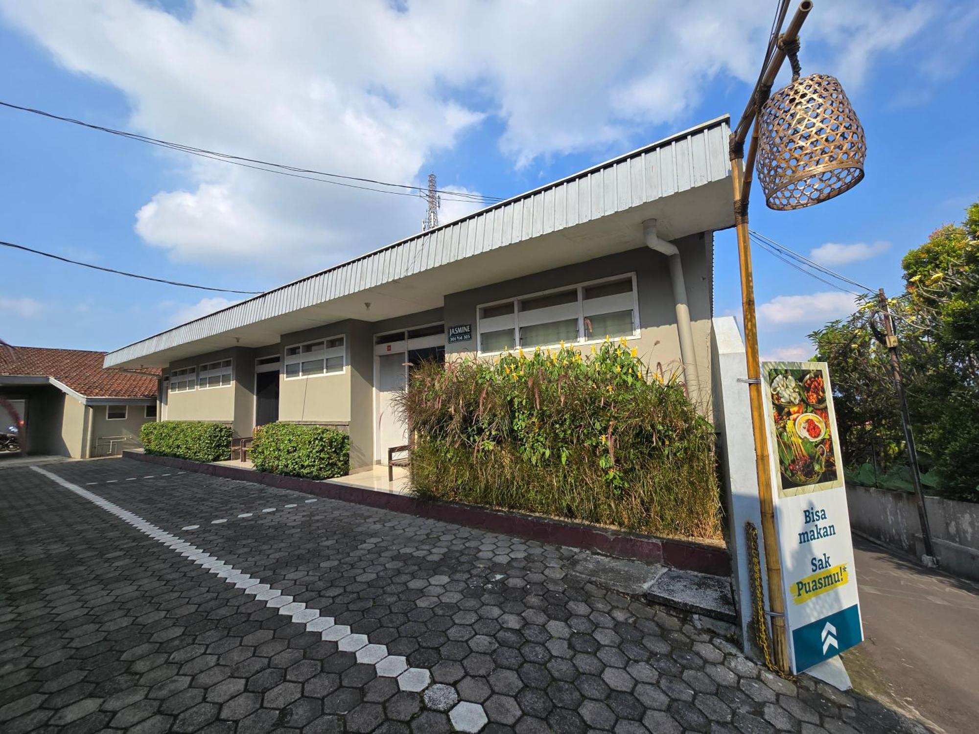 Kusma Hotel Bandungan Семаранг Екстериор снимка